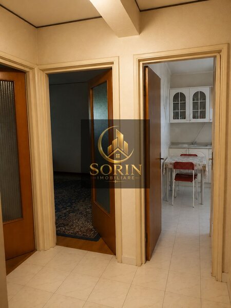 Bd. Timisoara 45, metrou 12 min., apartament 2 camere decomandat.
